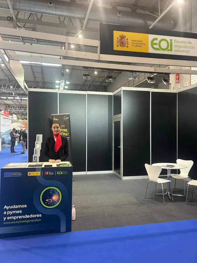 Azafata de Tais Events en Advanced Factories, Fira de Barcelona